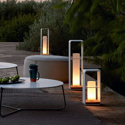 Modern Square Outdoor LED Light with Adjustable Colour Modes | Waterproof Solar and Wired Options for Stylish Illumination