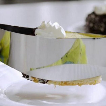 Cake Slicer and Server with Non-Stick Blade, One-Handed Cut and Serve Dessert Tool for Even Portions Without Crumbling