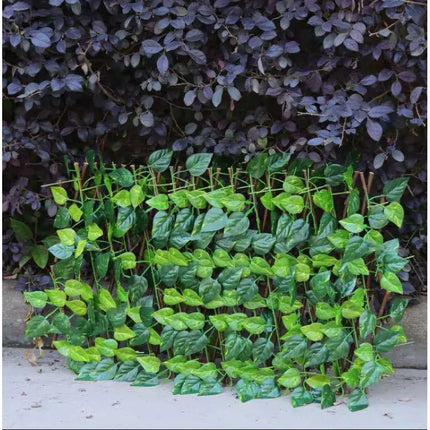 Expandable Garden Trellis Panel for Walls and Fences, Tool Free Setup, Adjustable Decorative Screen for Balconies