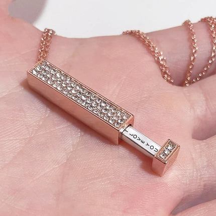 Heart Pendant Necklace with Elegant Design, Classic Everyday Jewelry and Thoughtful Gift for Evenings Out