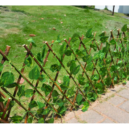 Expandable Garden Trellis Panel for Walls and Fences, Tool Free Setup, Adjustable Decorative Screen for Balconies
