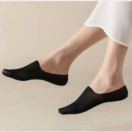 No Show Socks, 9 Colors, Breathable Low Cut Invisible Socks with Silicone Heel Grip for Sneakers, Loafers and Flats