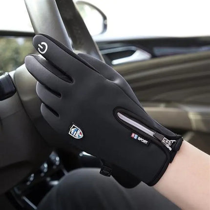 Thermal Waterproof Gloves with Touchscreen Compatibility | Essential Winter Gear for Warmth and Functionality