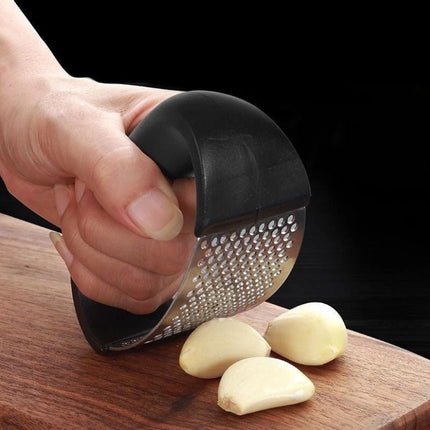 Garlic Press and Masher with Ergonomic Low Effort Design, Kitchen Garlic Crusher for Meal Prep