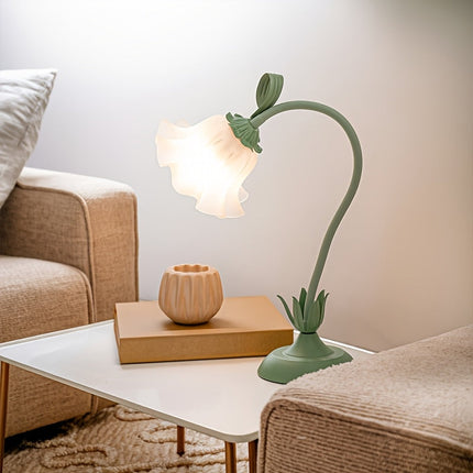 Floral Table Lamp with USB Power | Artistic Design for Cozy Ambient Lighting