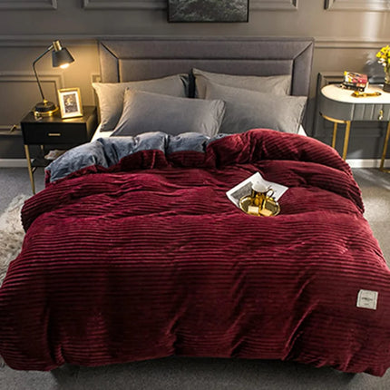 Velvety Fleece Duvet Cover Set for Winter Comfort | Plush Bedspread with Easy Care Design