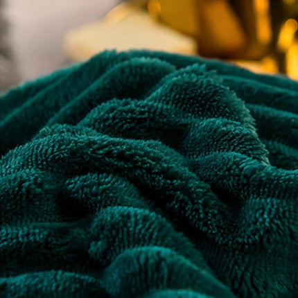 Velvety Fleece Duvet Cover Set for Winter Comfort | Plush Bedspread with Easy Care Design