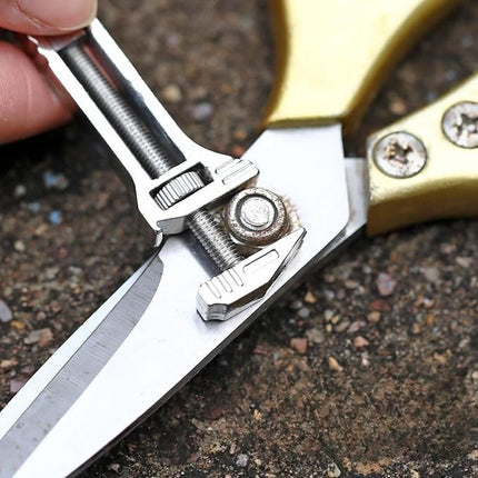 Mini Adjustable Wrench Keychain, Pocket Spanner Tool for Nuts and Bolts, Bike and Flat Pack Repairs