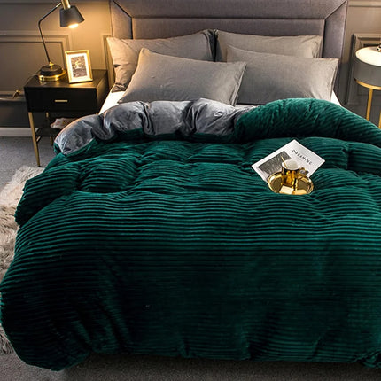 Velvety Fleece Duvet Cover Set for Winter Comfort | Plush Bedspread with Easy Care Design
