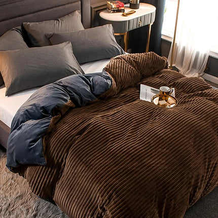 Velvety Fleece Duvet Cover Set for Winter Comfort | Plush Bedspread with Easy Care Design