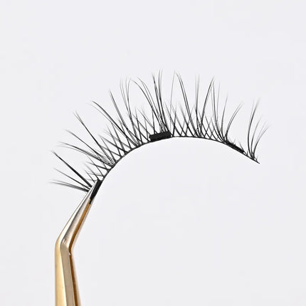 Magnetic Eyelashes with Natural Look & Reusable Design | Glamorous Eyelash Enhancement for Easy Application