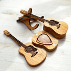 Guitar + Guitar Pick(3 pcs) / Guitar Stand