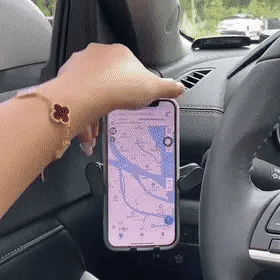 Air Vent Phone Holder for Cars with 360 Degree Rotation, Clip-On Mobile Phone Mount for Hands-Free Navigation
