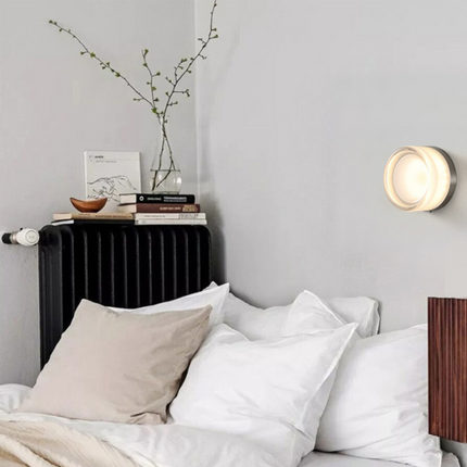 Modern LED Wall Lamp with Adjustable Colour Temperature | Elegant Sconce for Versatile Indoor Lighting