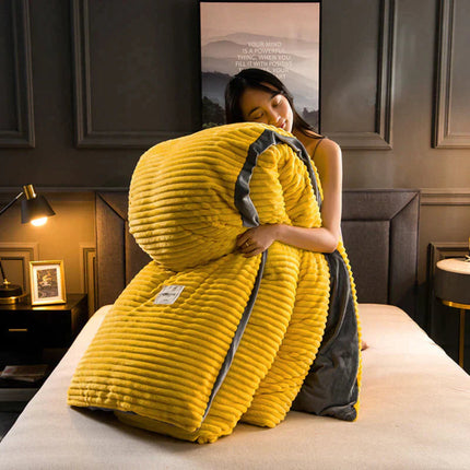 Velvety Fleece Duvet Cover Set for Winter Comfort | Plush Bedspread with Easy Care Design