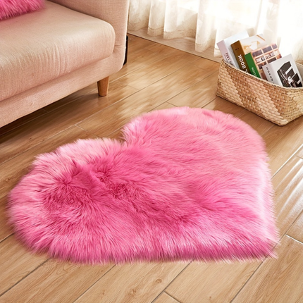 Heart Shaped Plush Area Rug with Non-Slip Suede Backing | Cozy Indoor Floor Mat for Bedroom and Living Room