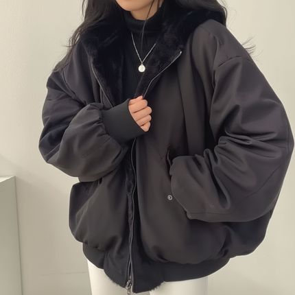 Shearling Lined Winter Jacket for Women with Zipper Closure | Lightweight Insulation for Everyday Comfort