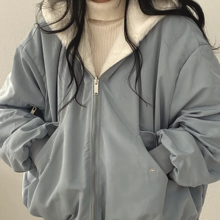 Shearling Lined Winter Jacket for Women with Zipper Closure | Lightweight Insulation for Everyday Comfort