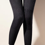 Black / One Pair Of Knee Pads / M