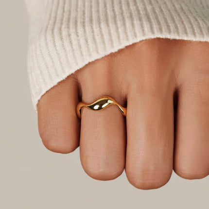 Minimalist Adjustable Gold Ring in Ocean-Inspired Design | Elegant 18k Plated Sterling Silver for Everyday Wear