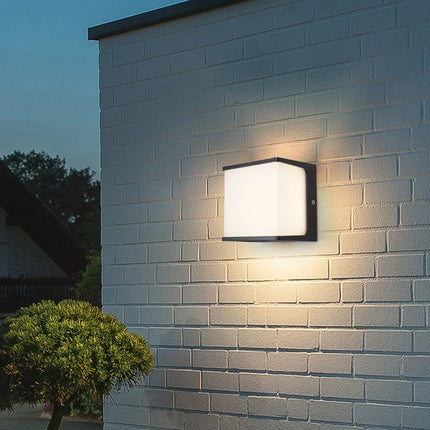 LED Outdoor Wall Light with IP65 Waterproof Rating | Sleek Modern Design for Safe Outdoor Illumination