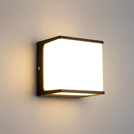 LED Outdoor Wall Light with IP65 Waterproof Rating | Sleek Modern Design for Safe Outdoor Illumination