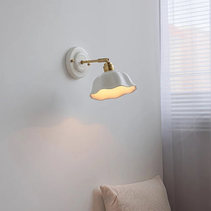 Nordic Cream Ceramic Wall Lamp with Flower-Shaped Shade | Vintage Elegance for Warm Ambient Lighting