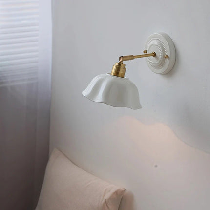 Nordic Cream Ceramic Wall Lamp with Flower-Shaped Shade | Vintage Elegance for Warm Ambient Lighting