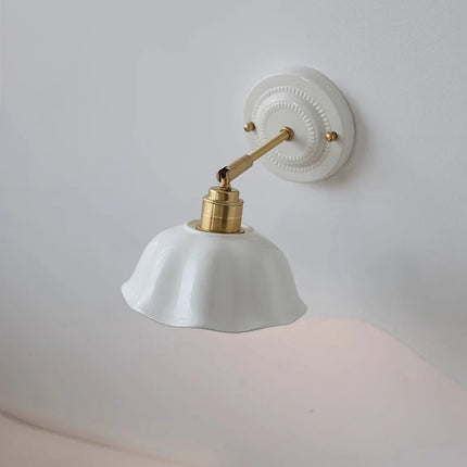 Nordic Cream Ceramic Wall Lamp with Flower-Shaped Shade | Vintage Elegance for Warm Ambient Lighting
