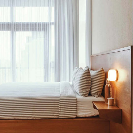 Modern LED Wall Lamp with Adjustable Colour Temperature | Elegant Sconce for Versatile Indoor Lighting