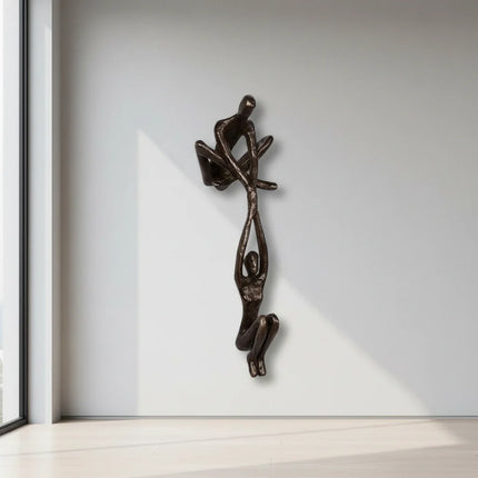 Romantic Resin Couple Sculpture for Home Decor | Modern Wall Art Celebrating Love and Connection