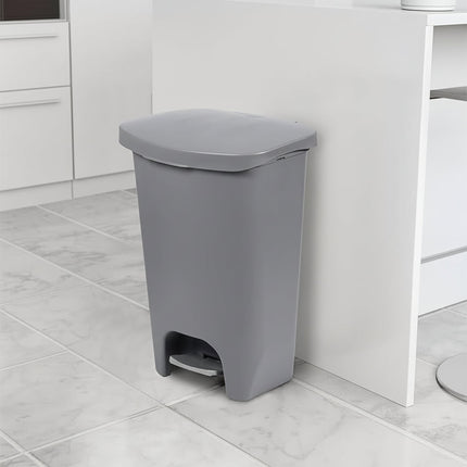 13 Gallon White Kitchen Trash Can with Step Pedal & Odor Protection | Hands-Free Disposal for Cleanliness
