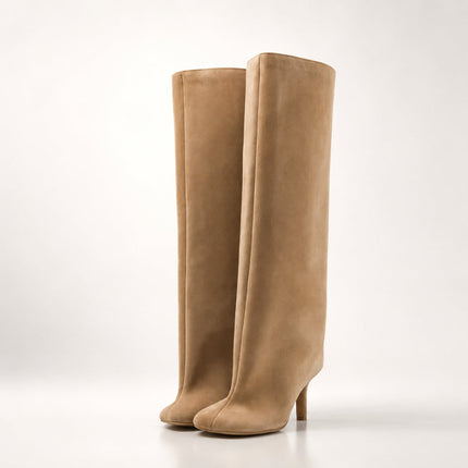 Knee-High Suede Boots with Pointed Toe | Elegant Pull-On Style for Fashionable Winter Outfits