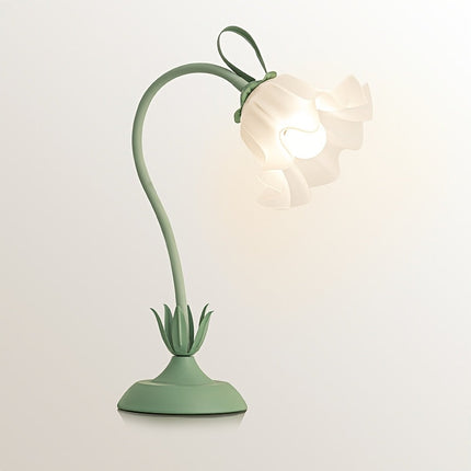 Floral Table Lamp with USB Power | Artistic Design for Cozy Ambient Lighting