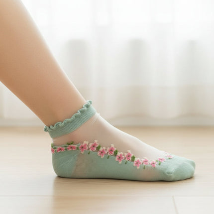 Lace Ankle Socks with Floral Trim for Women | Comfortable Everyday Wear with Elegant Style
