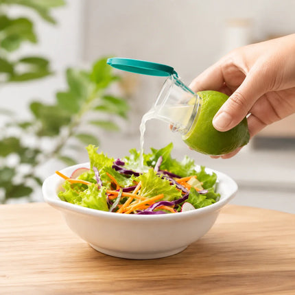 Citrus Juicer Cap with Pour Spout and Juicing Insert, Twist In Squeezer with Storage Lid for Lemons and Limes