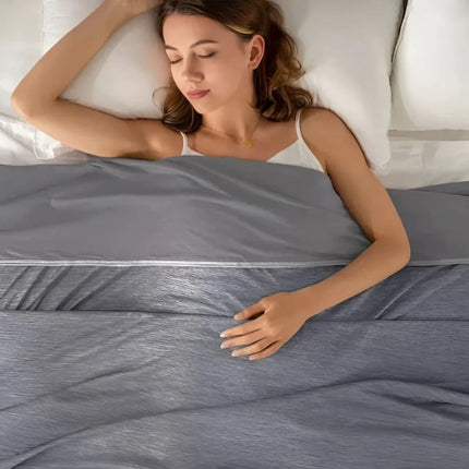 Cooling Blanket for Hot Sleepers with Moisture-Wicking Fabric | Breathable Design for Comfortable Sleep on Warm Nights