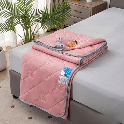 Cooling Blanket with Temperature-Regulating Design | Lightweight and Breathable for Comfortable Sleep in Summer
