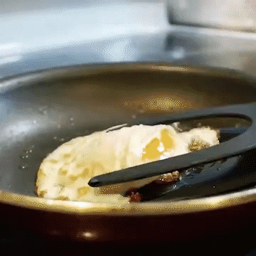 2-in-1 Silicone Spatula and Tongs, Heat-Resistant Kitchen Turner for Flipping Fish, Fried Eggs and French Toast
