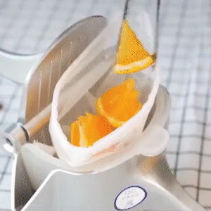 Hand Press Juice Squeezer, Manual Fruit Press with High Juice Yield for Travel and Outdoor Adventures