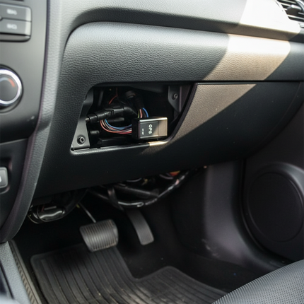 Mini GPS Tracker for Cars with Real-Time Location Monitoring | Magnetic Design for Theft Prevention and Asset Tracking