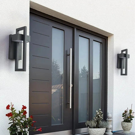 Modern Outdoor Wall Light with Integrated LED | Weather-Resistant Aluminium Fixture for Year-Round Illumination