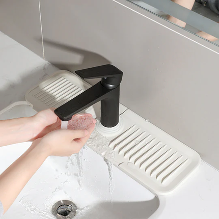 Kitchen Sink Draining Mat for Countertops, Dish Drying Mat that Holds Wet Plates, Pans and Utensils