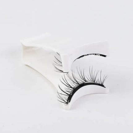 Magnetic Eyelashes with Natural Look & Reusable Design | Glamorous Eyelash Enhancement for Easy Application
