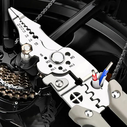 Wire Stripper Crimper and Cutter Hand Tool, 3 in 1 Cable Stripping Tool with Ergonomic Grip for Electricians and Home DIY